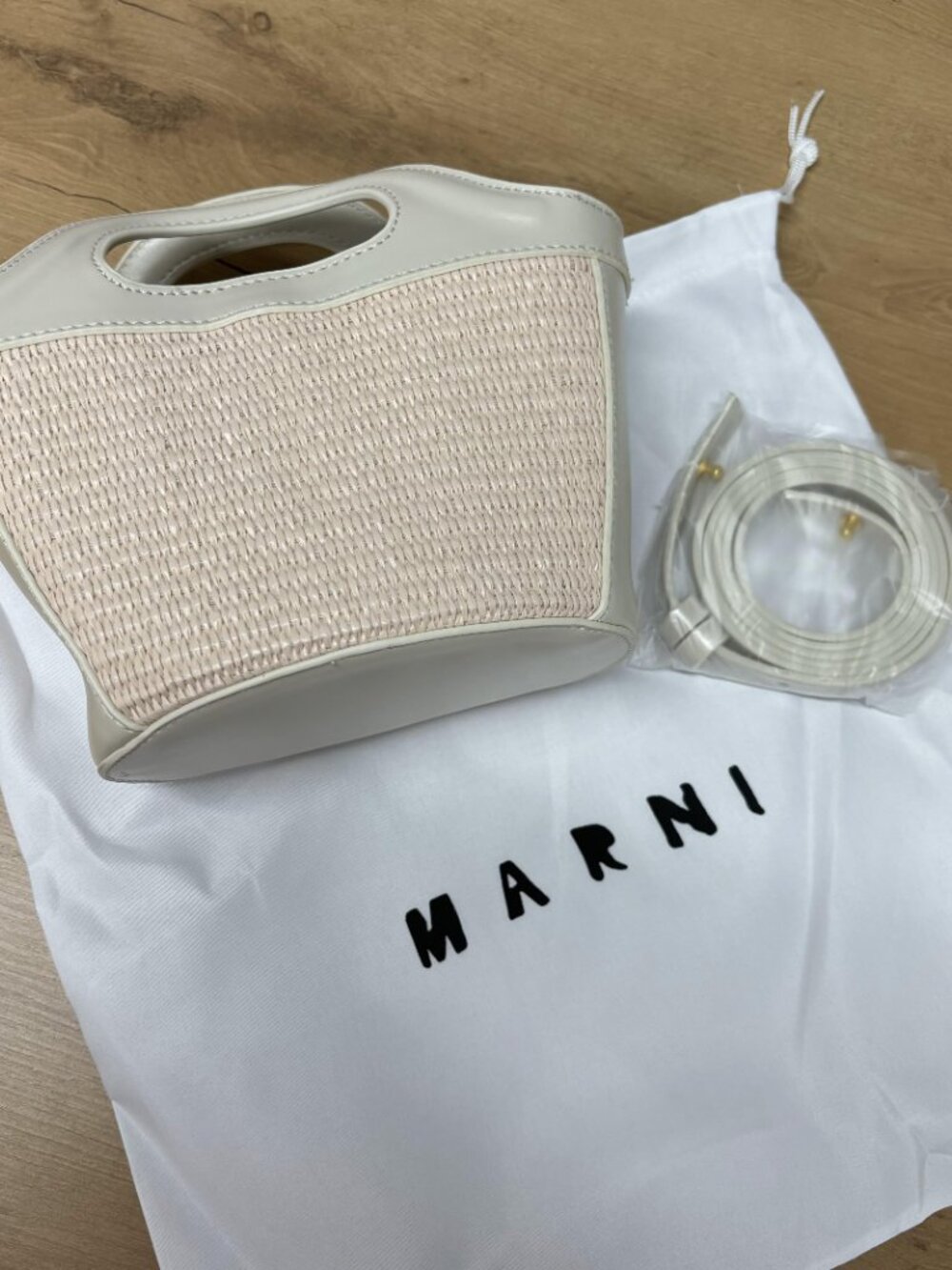 🌸Marni Pale Pink Raffia Mini Basket Bag Off-White Leather Convertible Crossbody - Picture 4 of 8